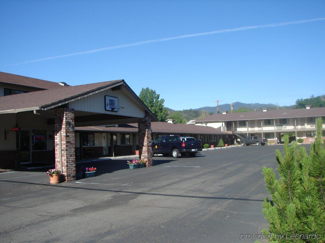 Klamath Motor Lodge Yreka Dış mekan fotoğraf