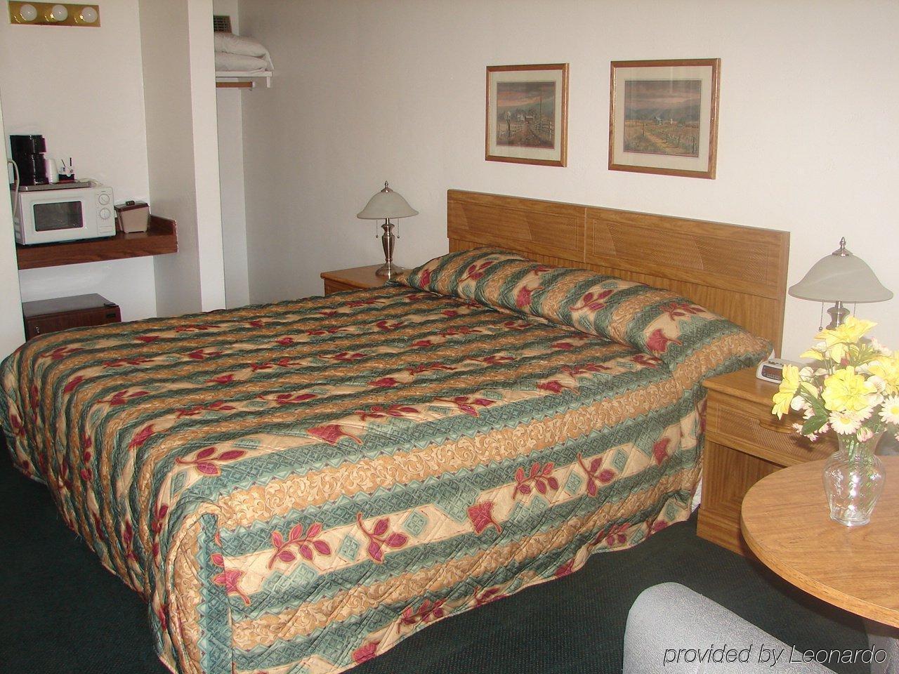 Klamath Motor Lodge Yreka Oda fotoğraf