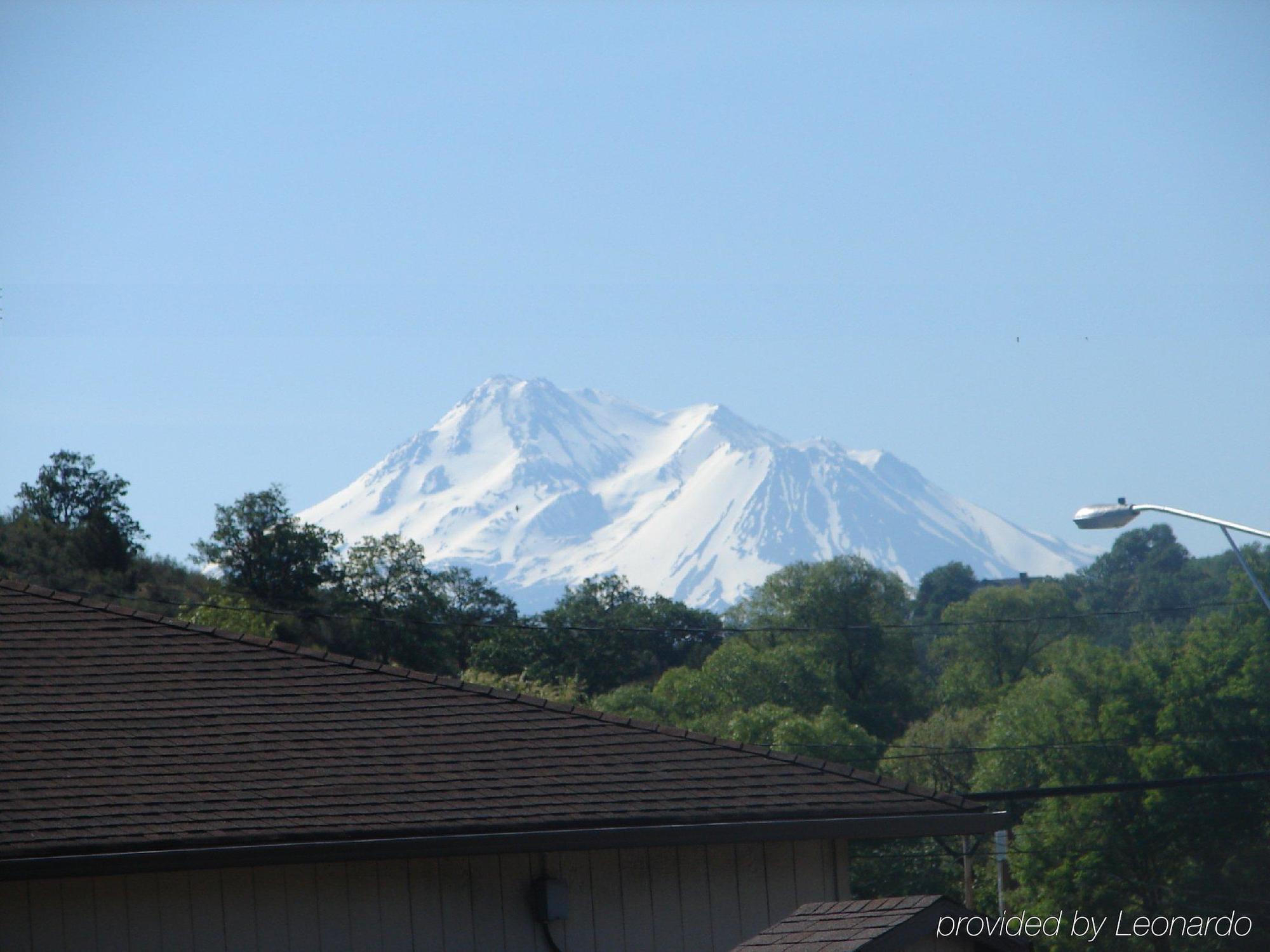 Klamath Motor Lodge Yreka Dış mekan fotoğraf